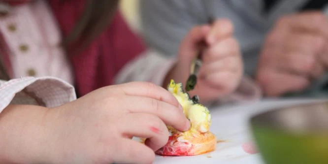 Child painting models